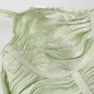 Haut court bustier plissé en maille vert sauge personnalisé avec armatures et fronces pour femme - Fabricant OEM - Product Image 5