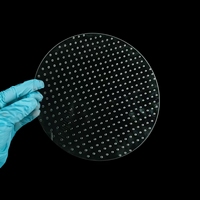 Plaques de quartz fondu transparent/givré de haute pureté, découpées sur mesure avec des trous de précision, formes circulaires pour l'électronique semi-conductrice