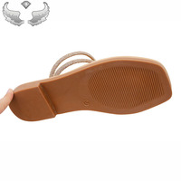 Sandales et pantoufles décontractées d'extérieur confortables pour femmes, de haute qualité, à bout fermé, à semelle plate, pour la vente en gros