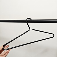 Cintre en métal doré mat robuste de haute qualité cintres de costume en alliage d'aluminium multifonctions pour vêtements