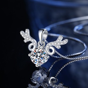 Collier en argent sterling S925 serti de diamants et de moissanite, pendentif cerf pour femme, design minimaliste, chaîne maille forçat, bijoux de voyage - Product Image 1
