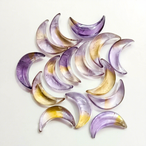 Ametrina Natural Lisa en Forma de Luna Creciente de 17mm, Tallada a Mano, Gema Briolette, Piedra Suelta, Precio al por Mayor para Fabricación de Joyas - Product Image 1