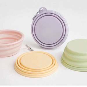 Tazón Plegable Portátil de Silicona para Comida y Agua para Mascotas, Perros y Gatos, con Hebilla, Color Macaron Moderno, Ecológico y con Logotipo Personalizado - Product Image 1