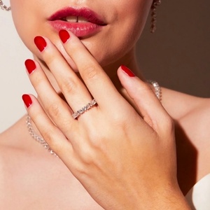 Anillo de Eternidad con Diamantes Cultivados en Laboratorio, Certificado IGI, Oro Blanco de 10K con Baño de Rodio, Regalo de Boda y Aniversario para Mujer - Product Image 4