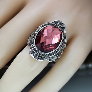 Bague rétro en pierre violette émeraude, design personnalisé, bijoux à porter au quotidien pour femmes - Product Image 2
