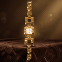 Montre-bracelet minimaliste pour femme, cadran carré à maillons géométriques, monture ouverte, ton or, quartz, simple