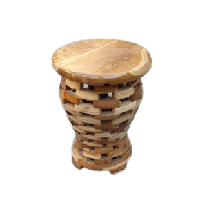 Silla de Madera de Teca con Diseño Escultural de Nido de Pájaro Cóncavo de Komodoin by Indonesia Eximbank - Product Image 1