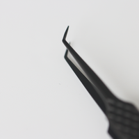 Pince à cils professionnelle noire en forme de botte pour extensions de cils, outils de prélèvement de volume haute précision, fournitures de salon en gros