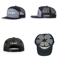 Gorra Trucker de 6 Paneles de Malla de Poliéster en Blanco, Personalizable con Bordado, Perforaciones Láser de Alta Calidad, Resistente al Agua y con Visera Curva