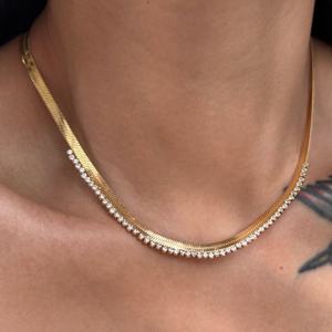 2023 Dazan Otoño Invierno caliente nuevo 18K Pvd chapado en oro acero inoxidable pulido 5a circón señora flecos hoja espiga collar - Product Image 1