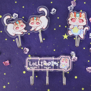 2025 New Arrival Customized Acrylic Hook Stand Cute Anime Inspired Transparent Plastic Crafts Business Gift for Bag Model