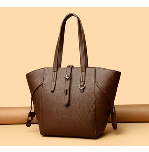 Fashion New Designer Crossbody Bags High Quality PU Leather Shoulder Messenger Bag Casual <b>Totes</b> Luxury Women Handbags and Purses - Product Image 3