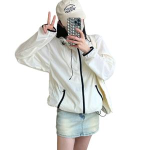 Veste de randonnée en plein air coupe-vent et imperméable pour femmes Vêtements de protection solaire à la mode pour haut de loisirs - Product Image 1