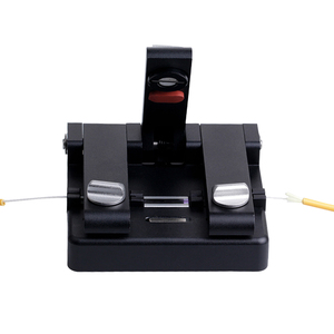 Aligneur de fibres à rainure en <span class=keywords><strong>V</strong></span> pour une connexion de fibres de précision - Product Image 1