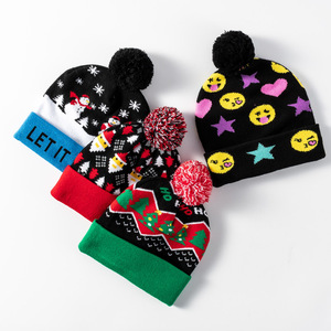 หมวกคริสต์มาสแฟชั่นพร้อมไฟหลากสี หมวกถักปักลายหลากสีสั่งทำพิเศษ หมวกอะคริลิคปักลายตามสั่ง - Product Image 1