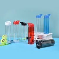 Custom LOGO 700ml Plastic Tumbler Cheap Sport bouteille d'eau sans BPA enfants tumbler avec couvercle et paille