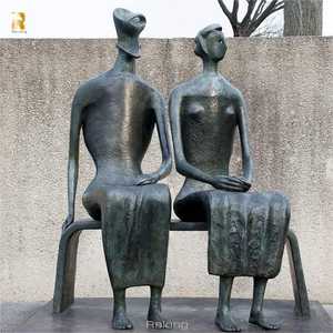 Statua Scultura Moderna in Bronzo Grande di Re e Regina RELONG in Vendita - Product Image 1