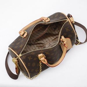 Bolso de Mano de Gran Capacidad Modelo 2025 Diseño Moderno y Personalizado. Se Puede Usar Como Bolso Bandolera.6028 - Product Image 2