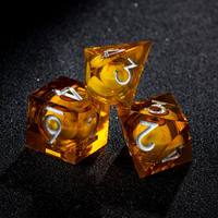 Ensemble de 7 dés en résine liquide à bords tranchants, dés polyédriques transparents avec remplissage brillant pour RPG
