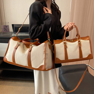 Custom Premium <strong>Carry</strong> <strong>on</strong> Weekend <strong>Bags</strong> Large Capacity Cross Body Canvas Travel Duffel <strong>Bag</strong> With Leather Straps &amp; Zipper for Outdoor - Product Image 3