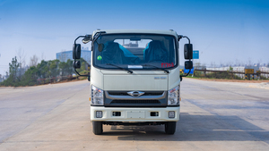 Camión Cisterna Foton 4X2 de 5000L con Bomba y Motor, Emisión Euro 6, para Reducción de Polvo en Carreteras y Riego de Árboles - Product Image 3
