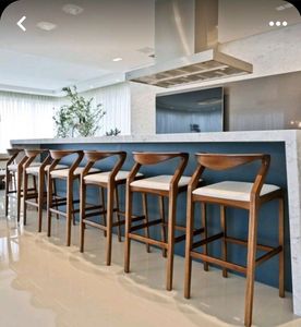 Sgabello da Bar in <span class=keywords><strong>Legno</strong></span> MORE DESIGN con Cuscino Bianco e Braccioli, per Caffetteria, Ristorante, <span class=keywords><strong>Cucina</strong></span>, Bancone - Product Image 5