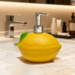 Distributeur de <span class=keywords><strong>savon</strong></span> créatif en forme de <span class=keywords><strong>citron</strong></span>, jolies bouteilles de lotion en céramique avec pompe et <span class=keywords><strong>porte</strong></span>-brosse à dents, ensemble pour salle de bain, hôtel, maison - Product Image 1