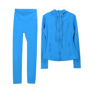 Ensemble 2 pièces <span class=keywords><strong>Lulus</strong></span> Signature Yoga Wear Automne/Hiver : Veste à capuche et pantalon court, manches longues, couleur unie, pour la course et l'entraînement, grandes tailles - Product Image 3