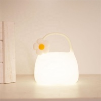 Mini bolso de silicona blanco cálido de noche LED portátil, diseño de batería AAA, control táctil para aplausos para cumpleaños y hogar