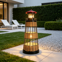 Lampe solaire de jardin étanche en rotin, style phare, pour allée et jardin extérieur