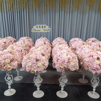 Hochzeits-Tischdekoration B-2645 mit Künstlichen Roten Seidenrosen als Blumenkugel und Hintergrunddekoration