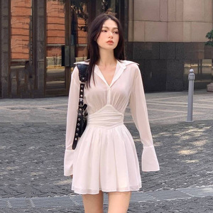 Robe d'été 2025 transfrontalière Europe-Amérique, à col à revers, simple boutonnage, col en V, volants, couleur unie, en polyester - Product Image 4