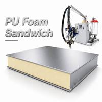 Machine de fabrication de sandwich en mousse PU discontinuité Machine à mousser à panneau PU / PUR à haute pression à deux composants