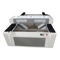 Machine de découpe laser CO2 600W 1300*2500mm de type portique, refroidie par eau, haute précision pour acrylique, bois, métal, pierre, caoutchouc jusqu'à 30mm
