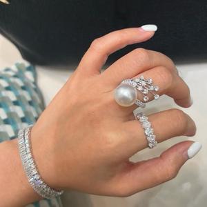 Anillo de Plata de Ley S925 con Perla Blanca Australiana Redonda y Circonita Blanca Grande, Diseño de Cielo Estrellado Brillante, Chapado en Oro de 18K - Product Image 5