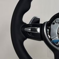 Volant en cuir classique en gros pour BMW F10 F11 F20 F21 F22 F30 F31 F32 F36 F80 M3 M4 E90 E91 E92 Accessoires automobiles