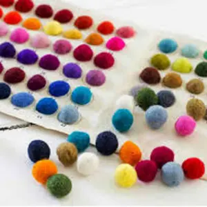 factory supply multi color pom garland felt ball for holiday
