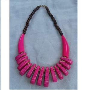 Tendance Meilleure Qualité Résine Lucite Acrylique Collier Indien De Mode Dames Bijoux avec Chaîne De Perles Styles Tendance - Product Image 4