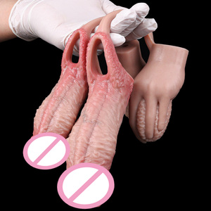 เครื่องขยายทวารหนักแบบสั่นรูปกำปั้น เชื่อมต่อกับปลอกอวัยวะเพศชายแบบสมจริง ขยายขนาดอวัยวะเพศชาย 2in1 กระตุ้นจุด P&G ของเล่นทางเพศสำหรับคู่รัก - Product Image 2