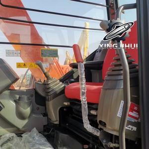 Mini-excavatrice Hitachi ZX70 d'occasion, marque japonaise, 7 tonnes, sur chenilles en caoutchouc, avec moteur Yanmar et groupe motopropulseur. - Product Image 5