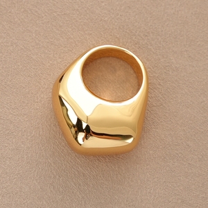 Mode Premium <span class=keywords><strong>Gold</strong></span> Chunky Baggy <span class=keywords><strong>Ring</strong></span> Glänzender 24 Karat vergoldeter Messing <span class=keywords><strong>ring</strong></span> Damen schmuck - Product Image 2