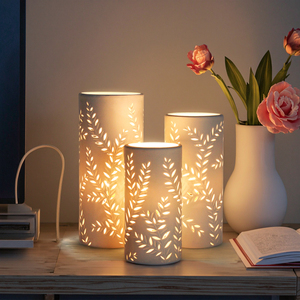 Lampu malam keramik gaya Modern untuk kamar tidur lampu meja porselen silinder kustom dengan pola daun harga pabrik - Product Image 1