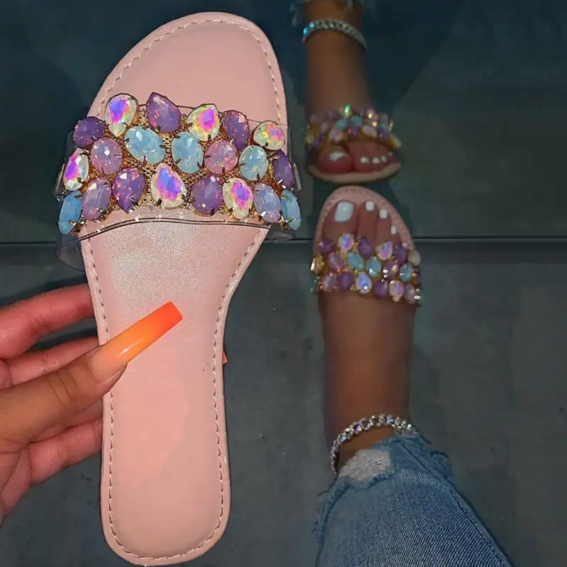 Stock vendita calda a buon mercato all'ingrosso trasparente scivoli in PVC sandali da donna 2022 nuovi arrivi strass arcobaleno diamante Slip On pantofole
