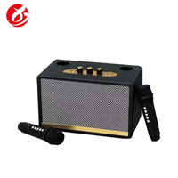 Altavoz Karaoke Bluetooth Clásico con Carcasa de Madera, 2 Micrófonos, Bajos Profundos, Diseño de Caja de Madera Premium para Noches de Canto en Familia