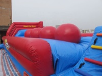 Grand jeu gonflable interactif drôle de balle pour des adultes n des enfants