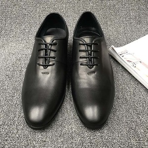 Nouvelles chaussures habillées et Richelieu en cuir pour hommes, modèle 2026, fabriquées sur mesure en usine, élégantes, faites à la main et de haute qualité - Product Image 1