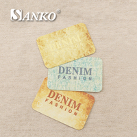 Étiquettes enroulées SANKO personnalisées en cuir PU gaufré, lavables et écologiques, à découpe droite, pour vêtements et patchs de sacs