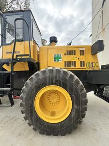 Cargadora de ruedas usada Komatsu WA320, maquinaria de construcción de 14 toneladas, 90% nueva, Komatsu WA30 de segunda mano, cargadora de tamaño mediano fabricada en Japón. - Product Image 6