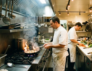 Canopée sans conduit en acier inoxydable pour îlot/mur |   <span class=keywords><strong>Purificateur</strong></span> <span class=keywords><strong>d</strong></span>'<span class=keywords><strong>air</strong></span> avec lumière UV intégrée et filtre à charbon Système intégré sans ventilation - Product Image 5