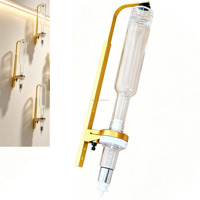 Nouveau présentoir mural de luxe doré pour distributeur d'huile parfumée, étagères pour bouteilles en verre de 375/500/750 ml avec pompes à parfum